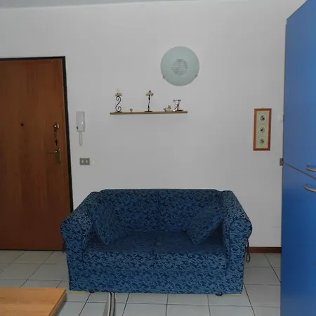 Bilocale Mentana 21 *